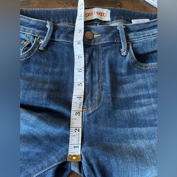 DRIFTWOOD Medium Wash Denim Colette Pretty in Fringe Cropped Jeans, 27 - Picture 10 of 11